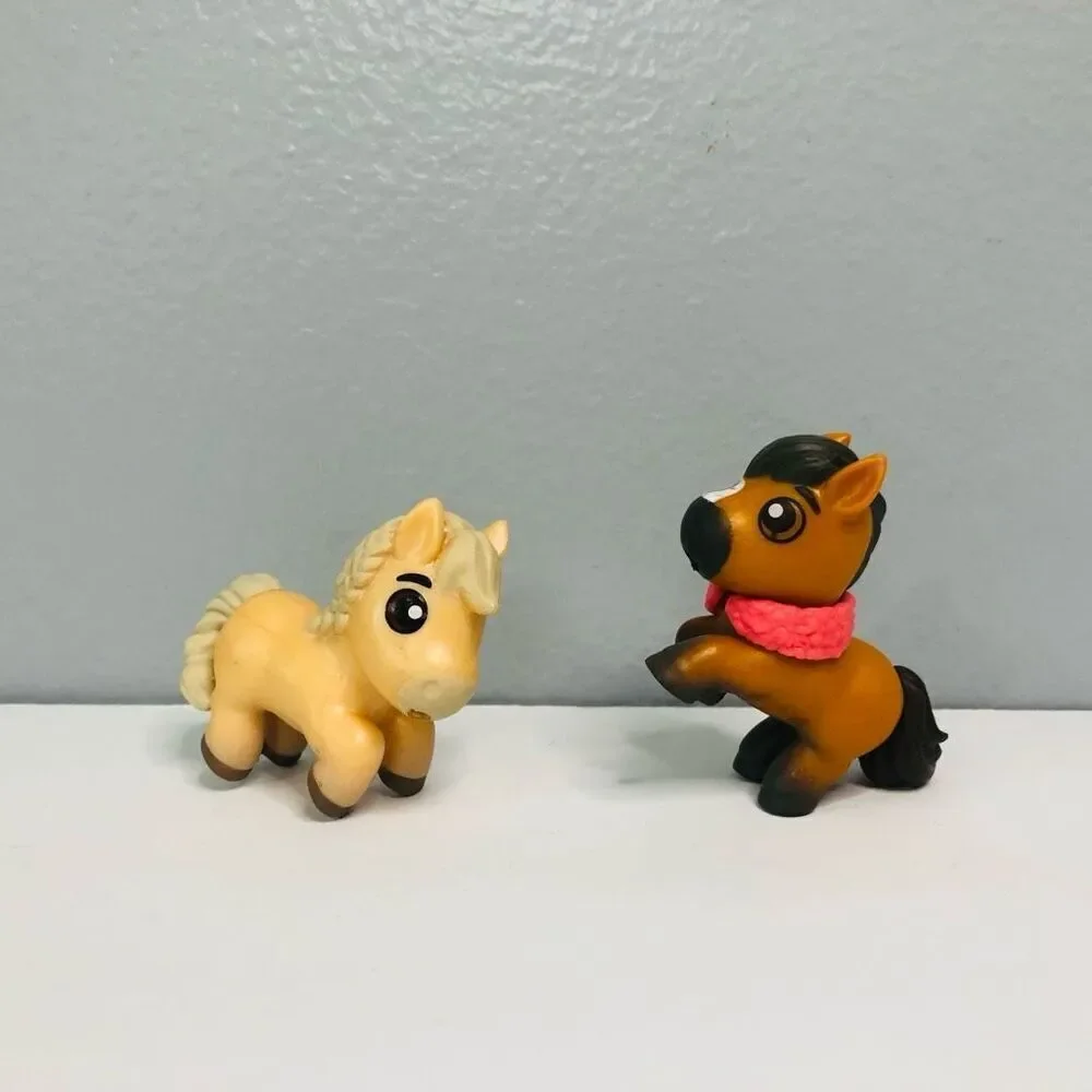 DreamWorks Spirit Untamed‎ Mini Horse Figure Set Tan & Brown Pony 2 Inch 2020